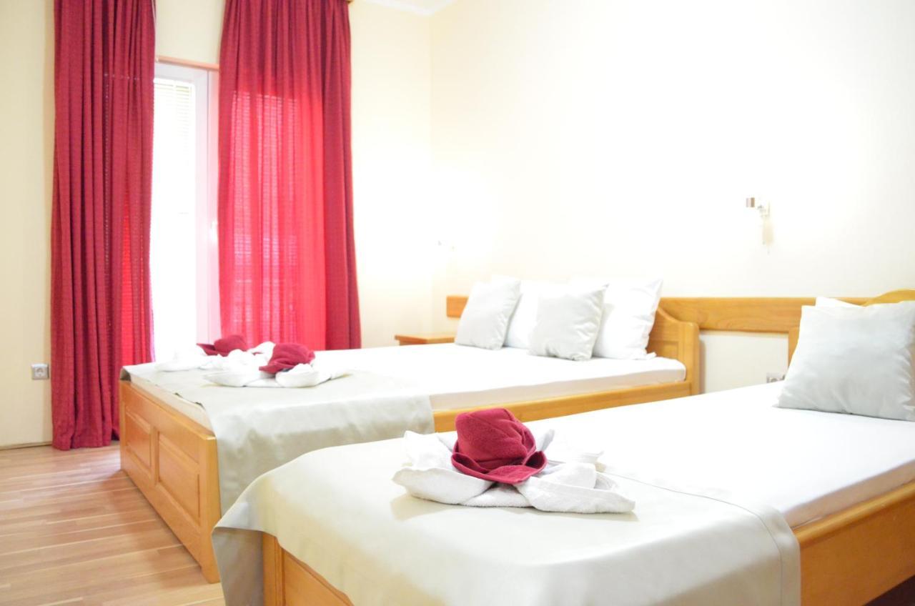 Sirena Marta Hotel Sutomore Exterior photo